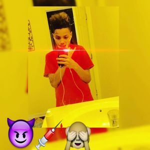 Meet your Posher, Javari