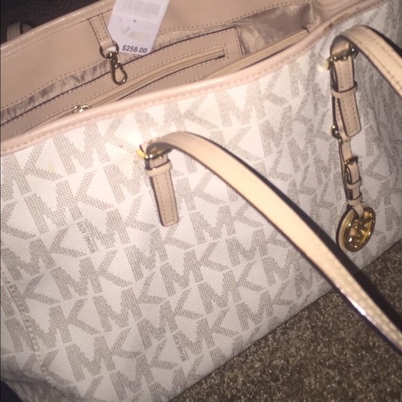 MK Vanilla Tote - Picture 1 of 1