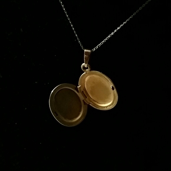 Necklace - Picture 2 of 2