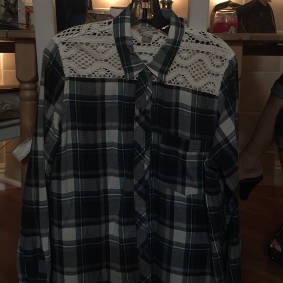 LUCKY BRAND-Plaid long sleeved blouse