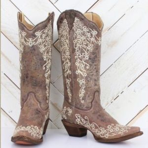 Corral vintage crater bone boots