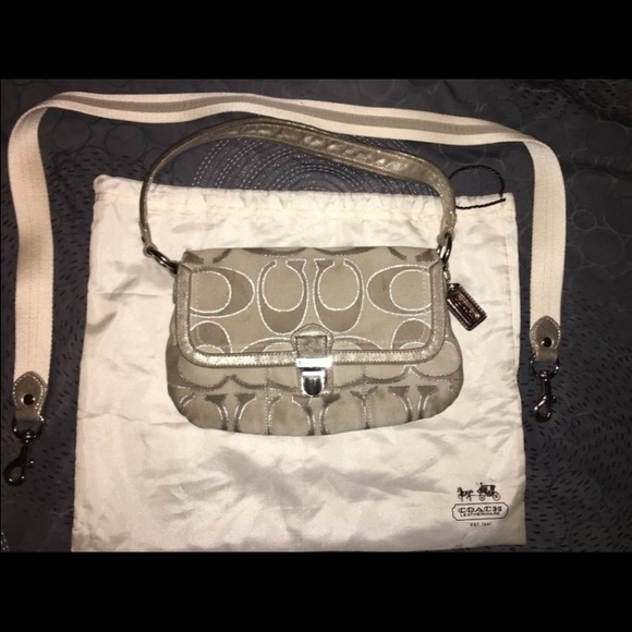 Authentic Coach Purse Trendy  Handbag