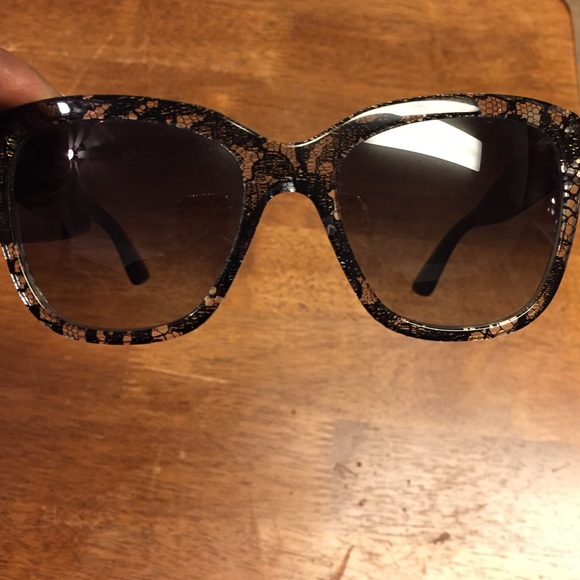 ❌❌ SOLD ❌❌ Dolce and Gabbana DG4226 - Picture 4 of 4