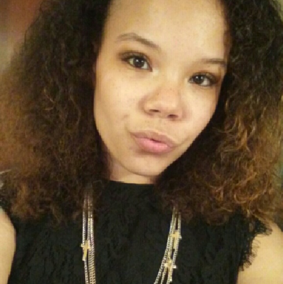 Meet your Posher, Kevina - Picture 1 of 1