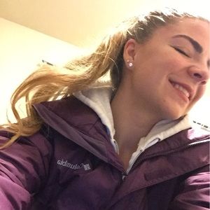 Meet your Posher, Ariana