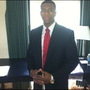 Meet your Posher, Gregory