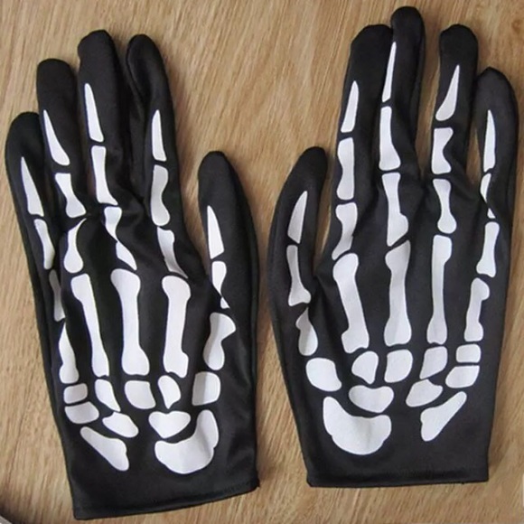 Skeleton Hands Gloves - Picture 2 of 5
