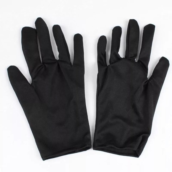 Skeleton Hands Gloves - Picture 3 of 5