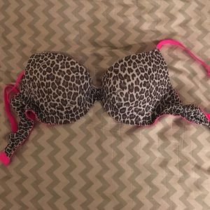 VS Pink Wear Everywhere push-up bra