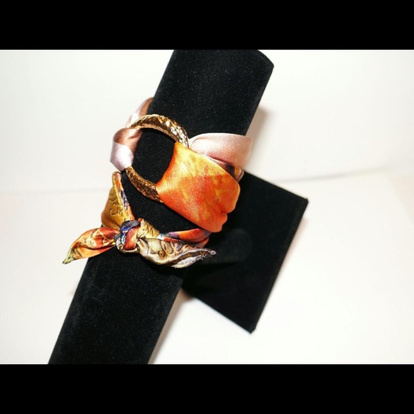 Tropical Girl Silk Scarf Bracelet 45x45cm - Picture 2 of 4