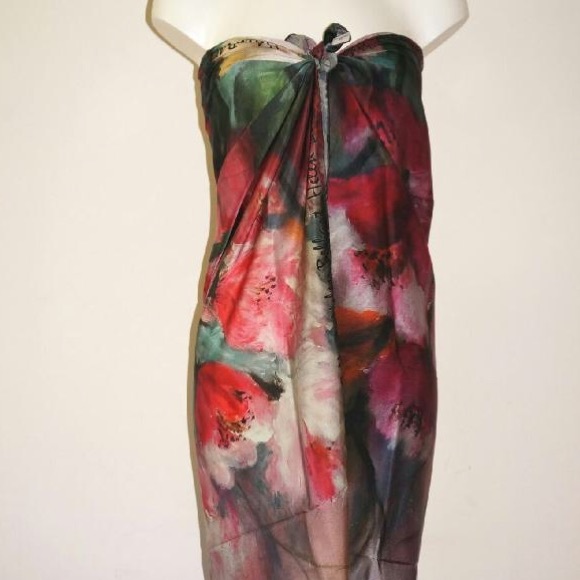 Blooming Iris Silk Scarf 110x110cm - Picture 4 of 4