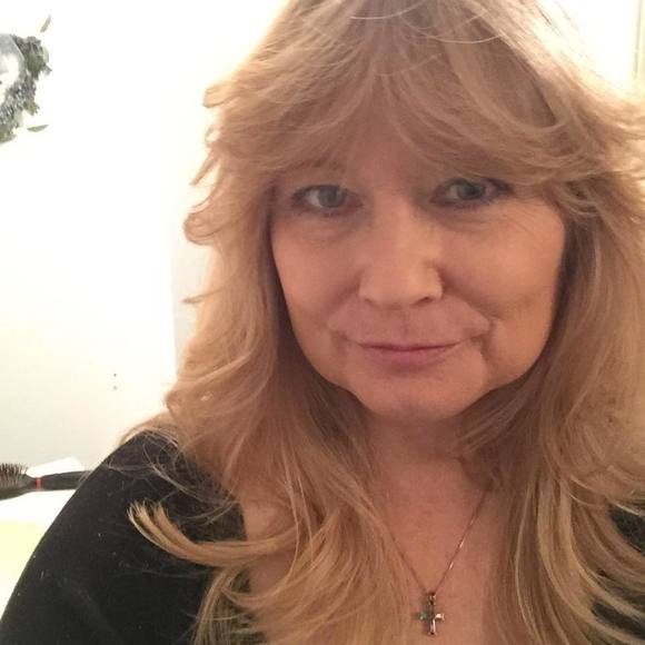 Meet your Posher, Barbara Posh Ambassador - Picture 4 of 5