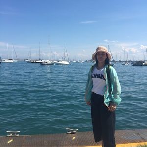 Meet your Posher, Yanling