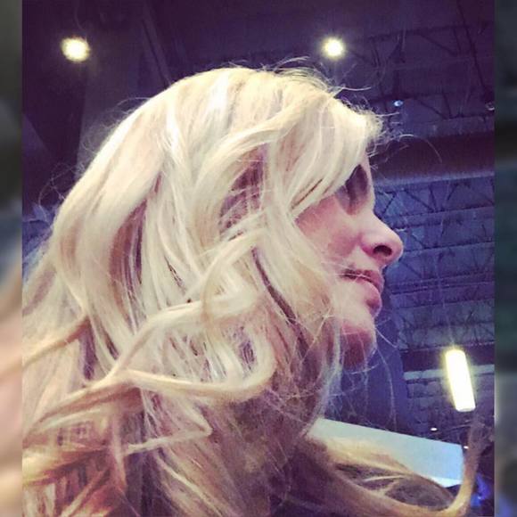 Meet your Posher, Jennifer - Picture 1 of 1