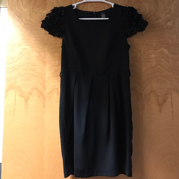 Small black dress - Picture 1 of 2