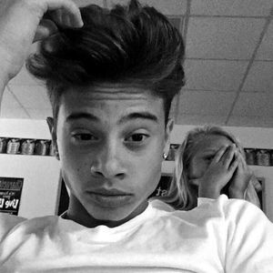 Meet your Posher, Damian