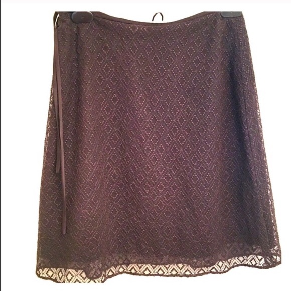 Banana Republic silk embroidered skirt - Picture 1 of 3