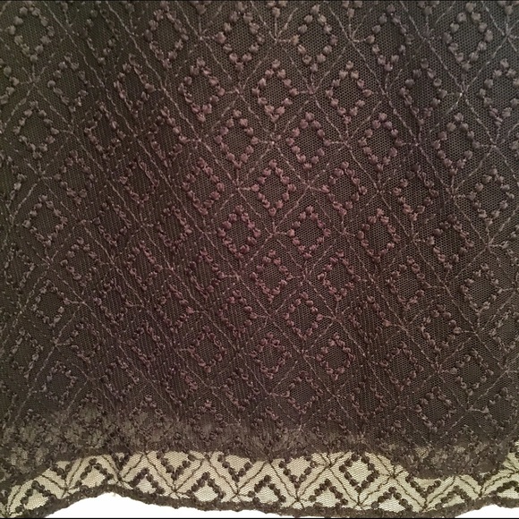 Banana Republic silk embroidered skirt - Picture 2 of 3