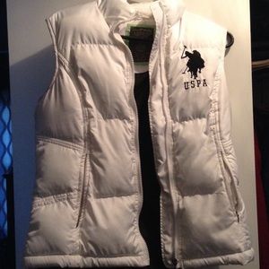 U. S. Polo White Puffer Vest, Size L