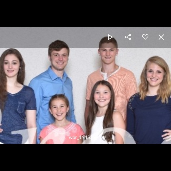 🌻🌹Meet your Posher, Stacy!🌹🌻 - Picture 2 of 3