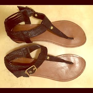 Black Shiny Thong Sandals
