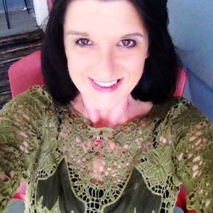 Meet your Posher, Angie