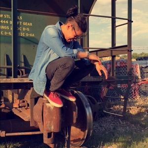 Meet your Posher, Ilan