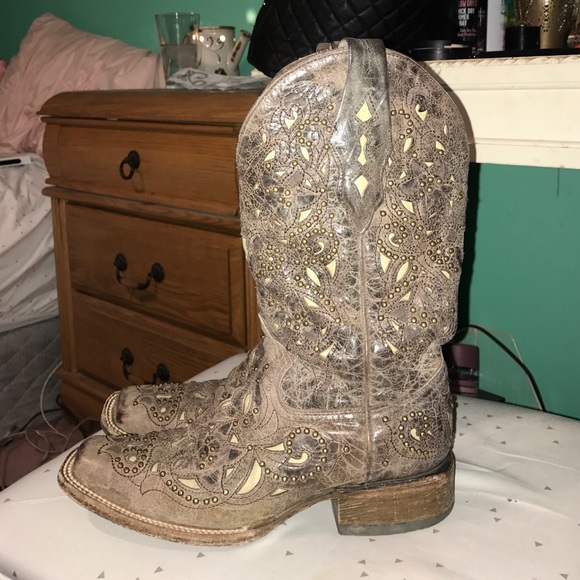 Corral boots