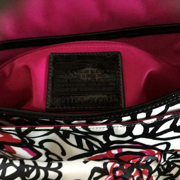 Coach Messenger Bag - Picture 2 of 3