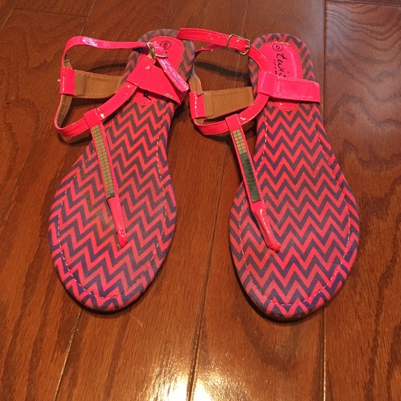 Twisted sandals