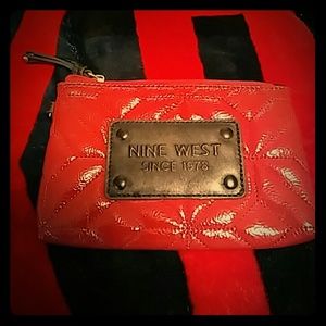NINE WEST WRISTLET