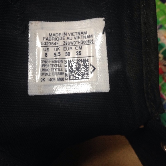 Womens all black converse - Picture 3 of 3