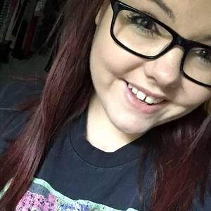 Meet your Posher, Caitlin