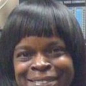 Meet your Posher, Lois