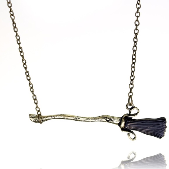 (A2) Harry Potter Wizard Broom - Picture 3 of 4