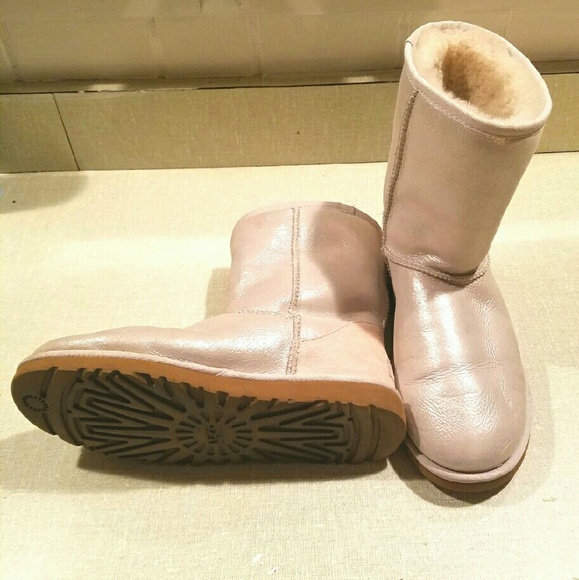 Uggs - White shimmer/metallic classic uggs
