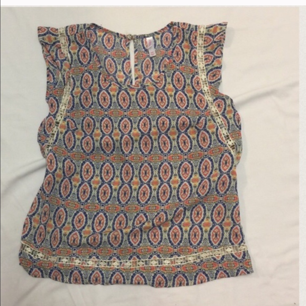 Multi-colored top