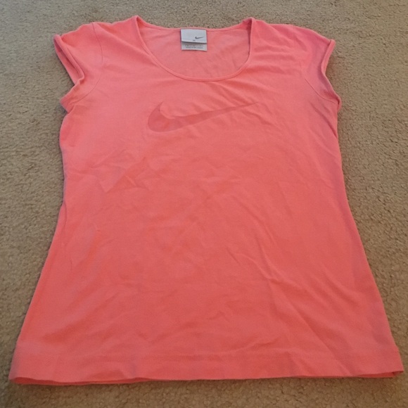 Womens Nike Work out shirt. Coral color, fitted.