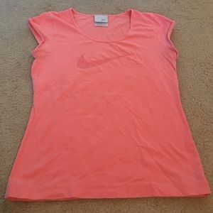 Womens Nike Work out shirt. Coral color, fitted.