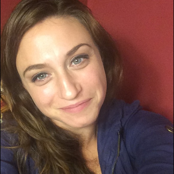 Meet your Posher, Jessica - Picture 3 of 4