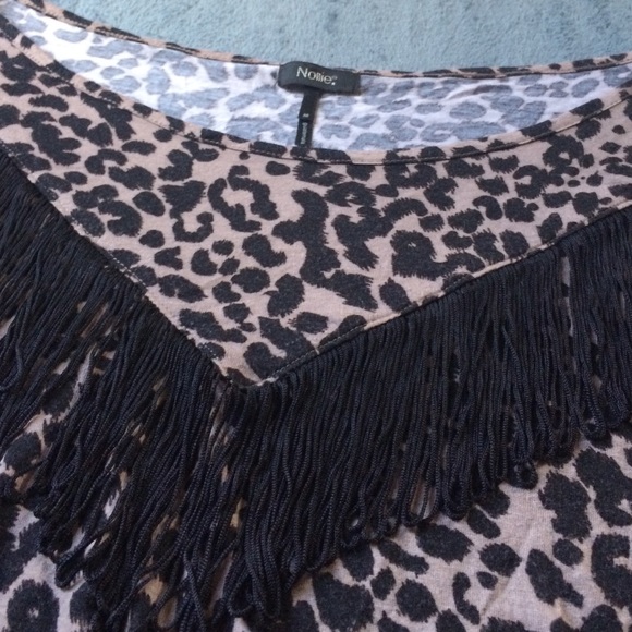 NOLLIE Cheetah Crop Top with Fringes - Picture 2 of 4