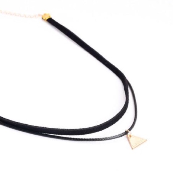✨SALE - T-squared Triangle choker - Picture 3 of 3