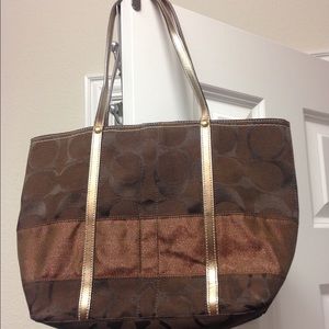 Coach signature canvas tote dark brown F0768-11098