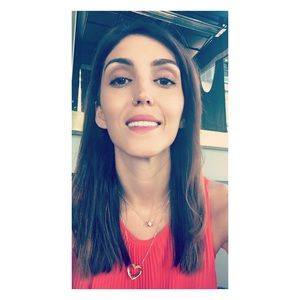 Meet your Posher, Sinem