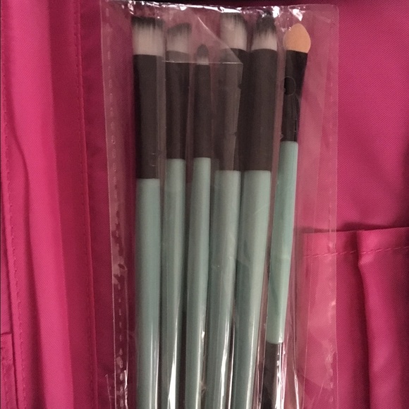 🎁6pc Makeup Brushes - Picture 2 of 4