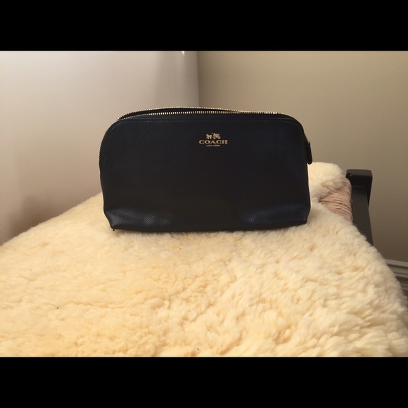 COACH Cosmetic case
