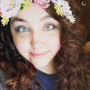 Meet your Posher, Courtney