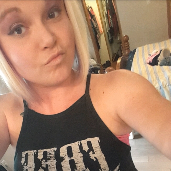 Meet your Posher, Tanya - Picture 1 of 1