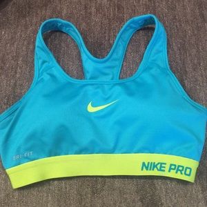 Nike woman's XS sports bra turquoise