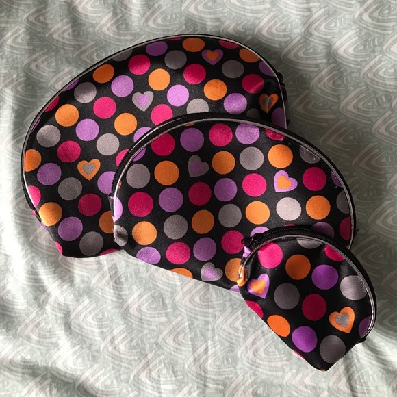 3 zipped makeup bags